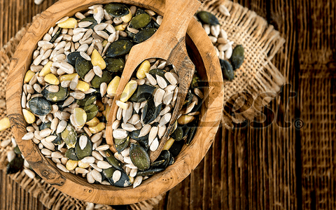 7 Nutritious Seeds to Snack On
