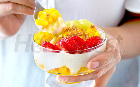 Camu Camu Yogurt with Granola and Fruits