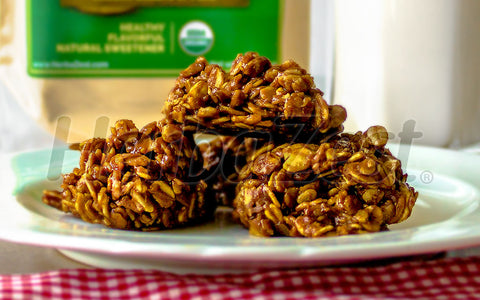 Lucuma Oat Clusters with Peanut Butter and Chocolate