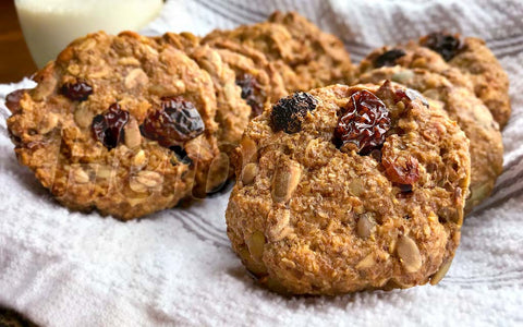 Quinoa Oatmeal Cookies with Cranberries and Goldenberries