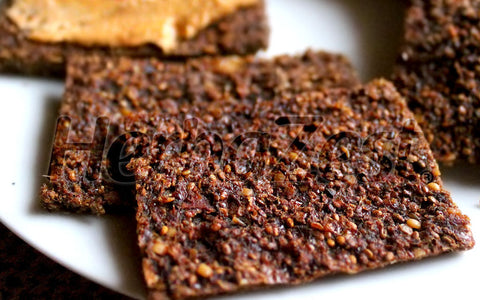 Sun-Dried Tomato Sacha Inchi Veggie Crackers