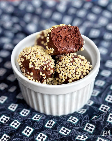 Healthy Chocolate Truffles with Quinoa Crispies